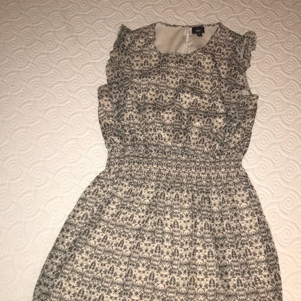 Black & nude cap sleeved dress